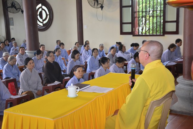 The Eight Precept Retreat  at Tay Khanh pagoda, Thai Binh